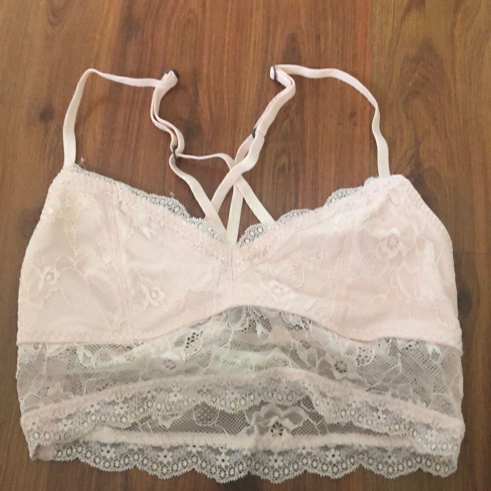 Abercrombie & Fitch Light pink lace bra let strappy size S